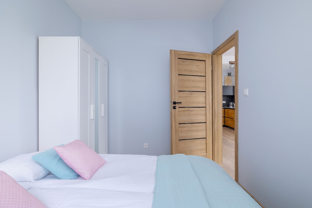 Apartment, 1 Bedroom, Balcony, Mountain View