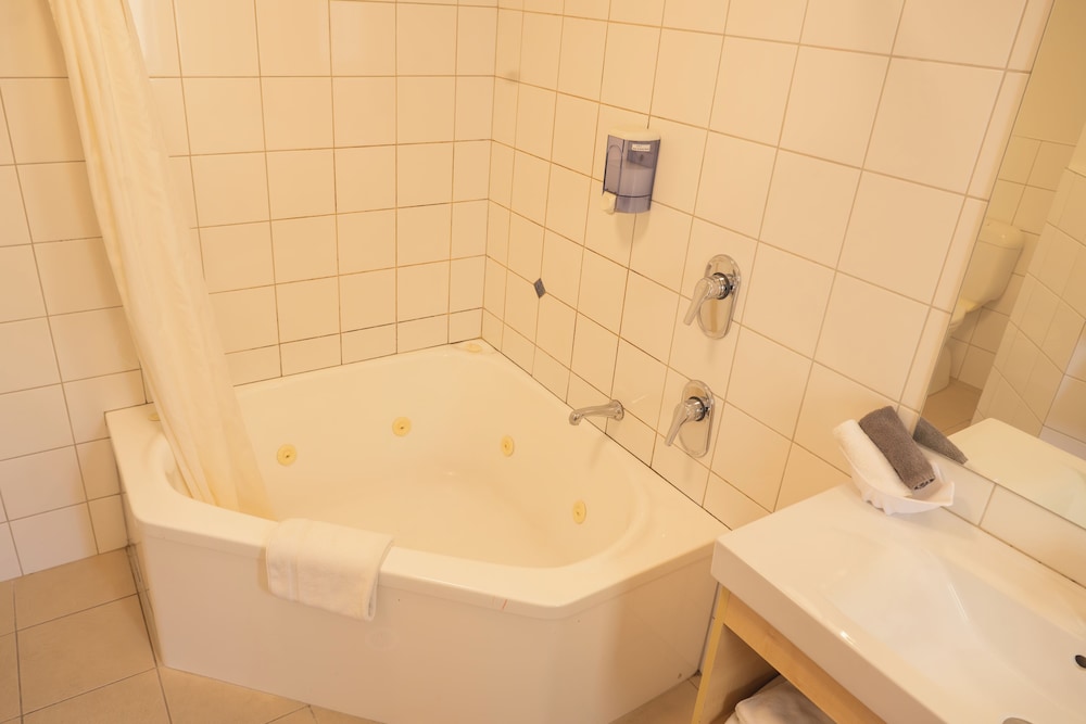 Apartment, 1 Bedroom (1 Double and 2 Single bed)