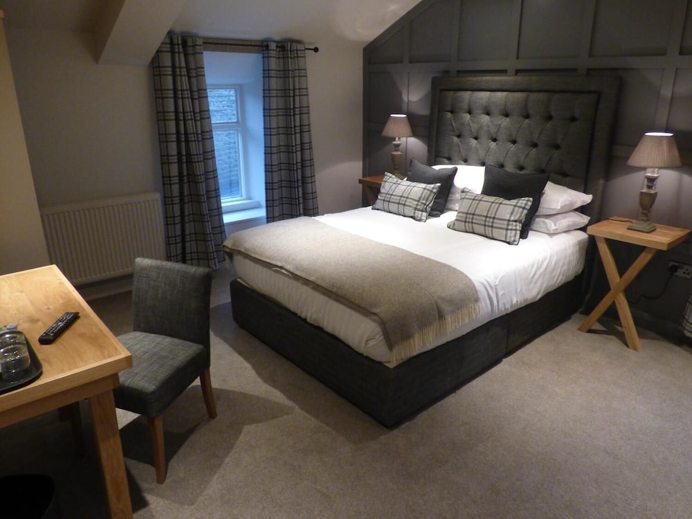 Superior Room, 1 King Bed photo 3