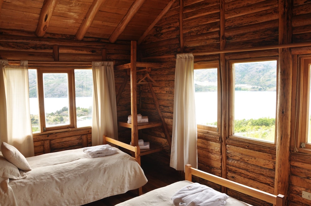 Family Cabin, 3 Bedrooms, 3 Bathrooms, Lake View photo 2