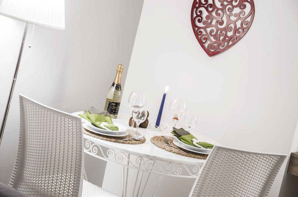 Comfort Apartment - Photo 7