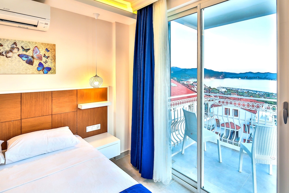Standard Sea View Room