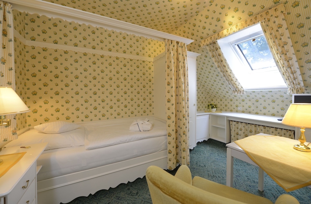 Standard Room, 2 Bedrooms photo 2