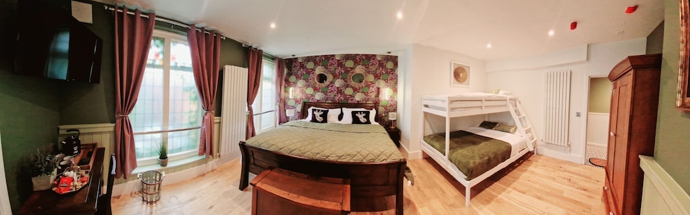 Superior Suite, Ensuite (Room 10) photo 3