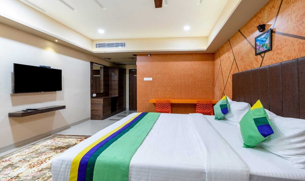 Deluxe Room, City View photo 3