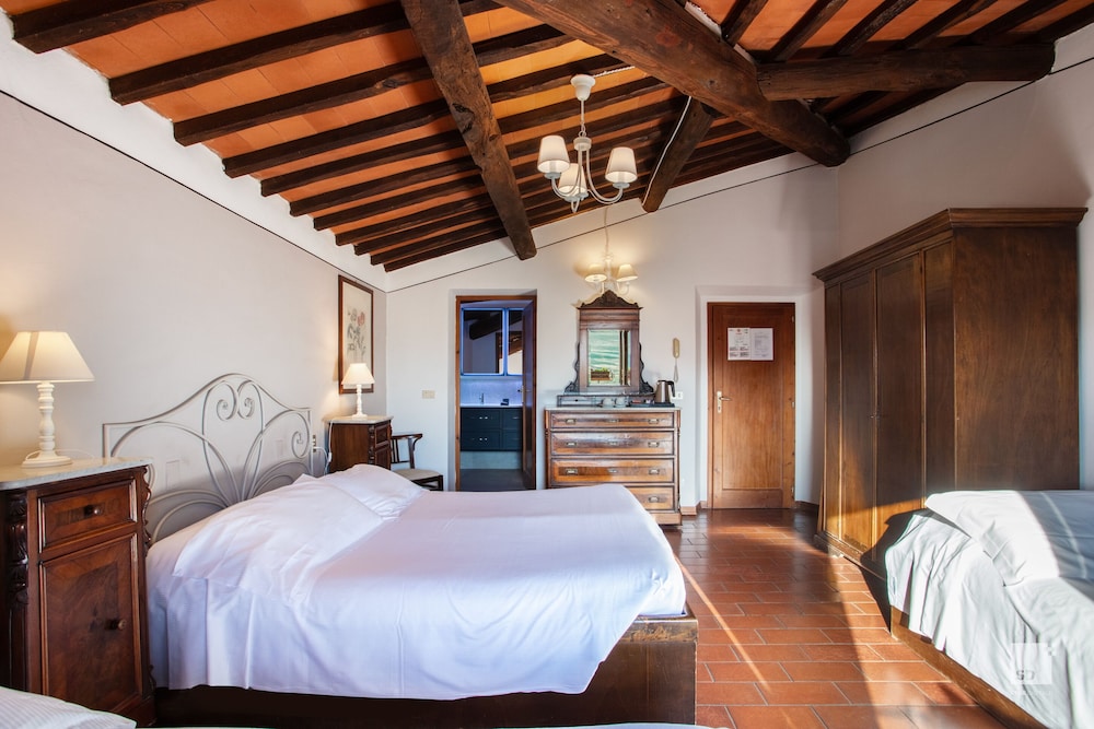 Deluxe Quadruple Room, 1 Bedroom, Hill View, Tower photo 2