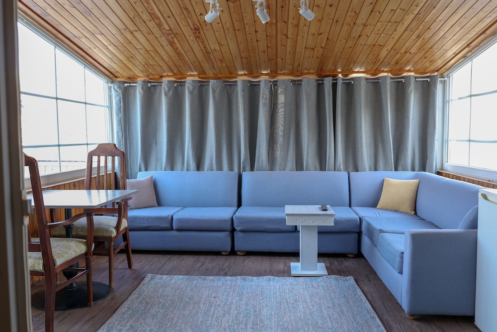 Royal Suite, 1 Bedroom photo 2