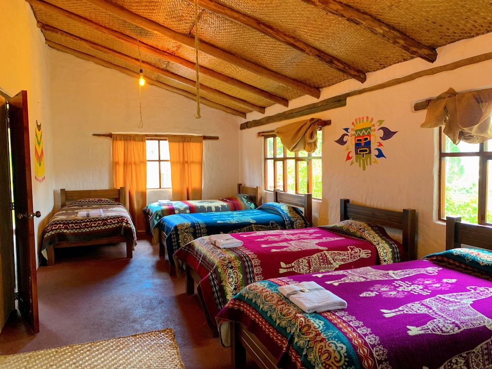 Standard Room, Mixed Dorm, Mountain View photo 2