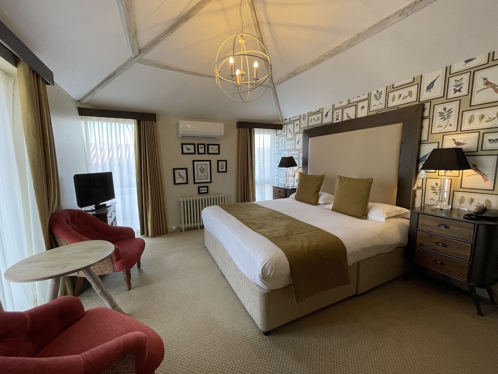 Barn Deluxe Room - Photo 11