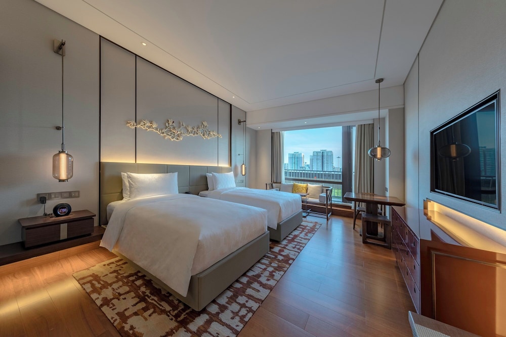 Standard Room, 2 Double Beds, Club Lounge Access