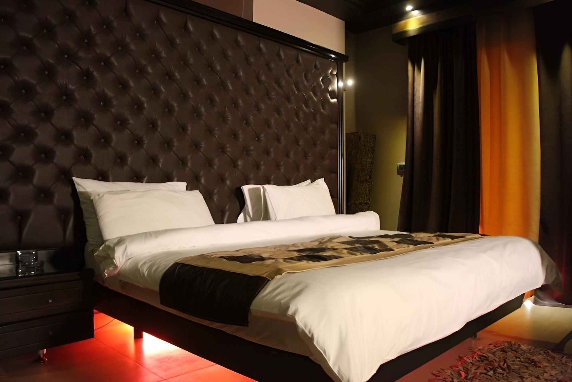 Deluxe double room with balcony and sea view