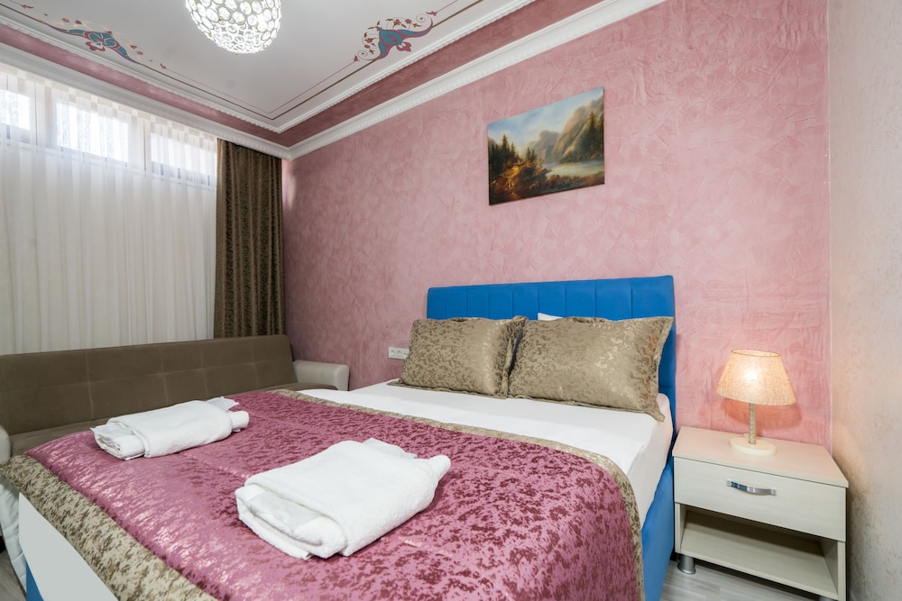 Economy Room, 1 Bedroom, Basement Floor photo 2