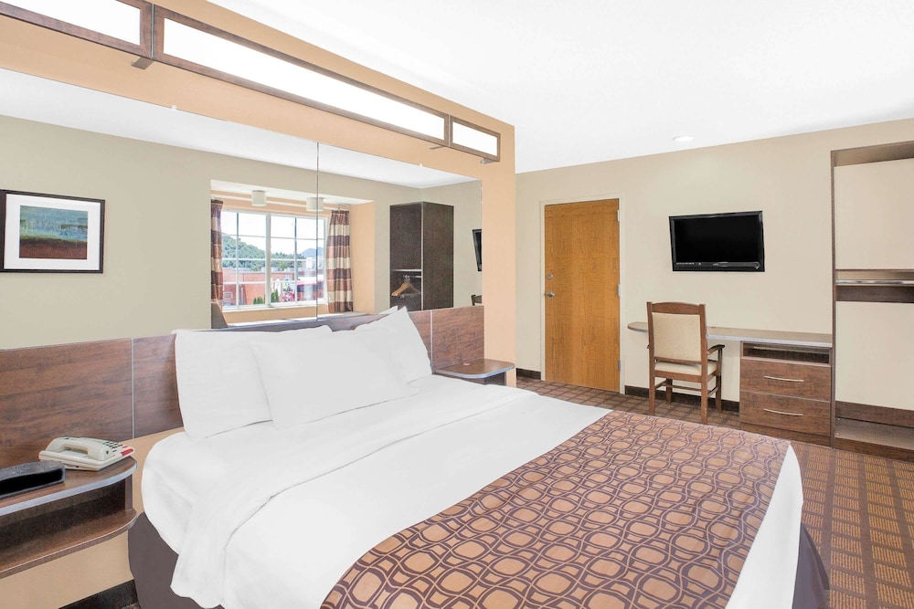 Room, Accessible photo 3