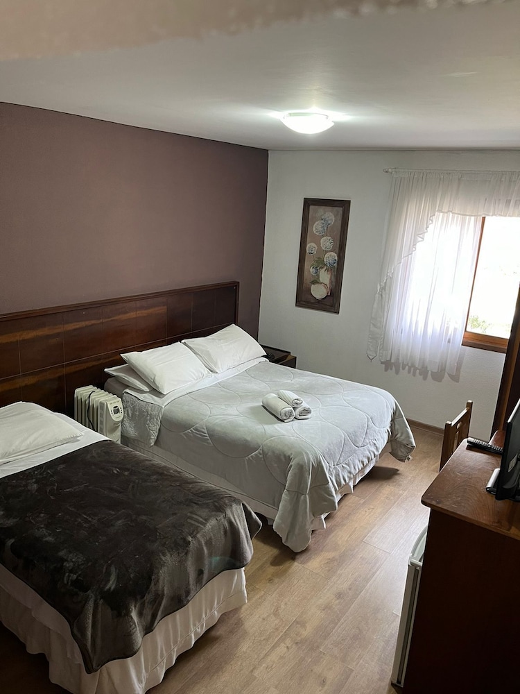 Economy Twin Room photo 1