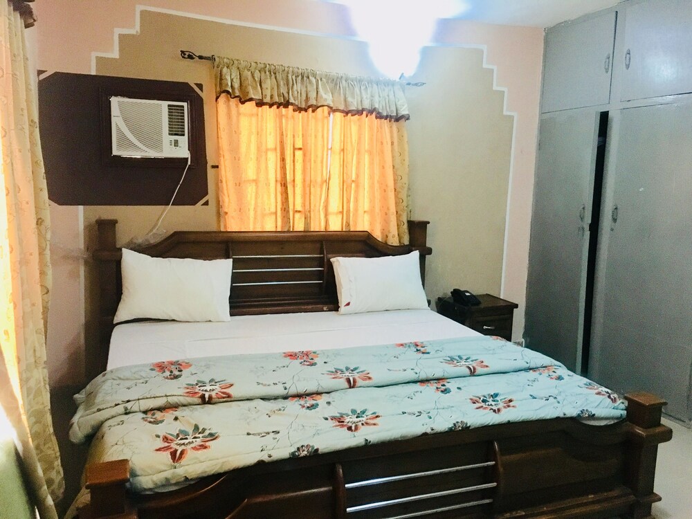 Royal Suite photo 2