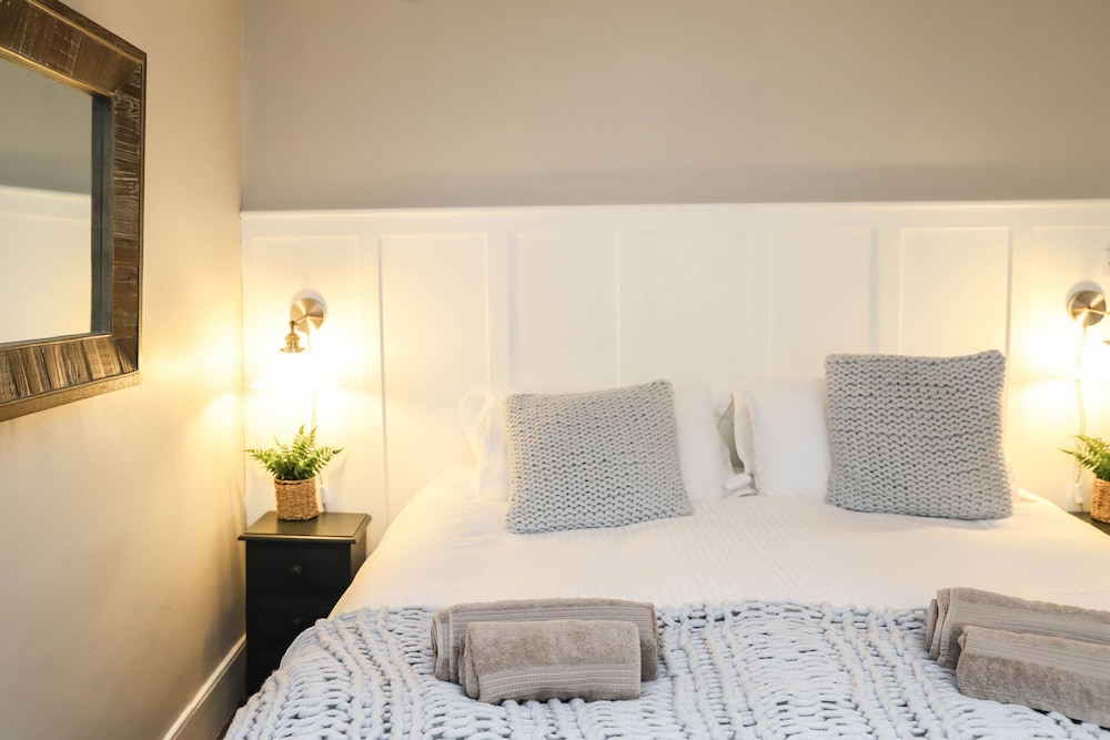 Twin Room, Ensuite photo 3
