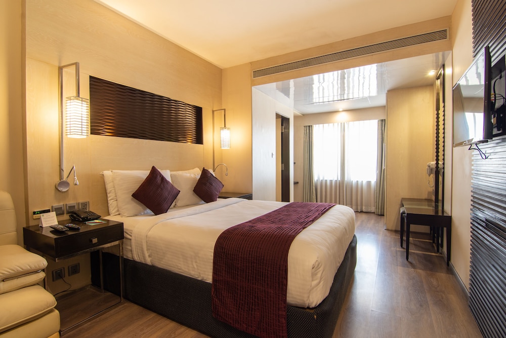 Premium Studio, 1 Queen Bed photo 2