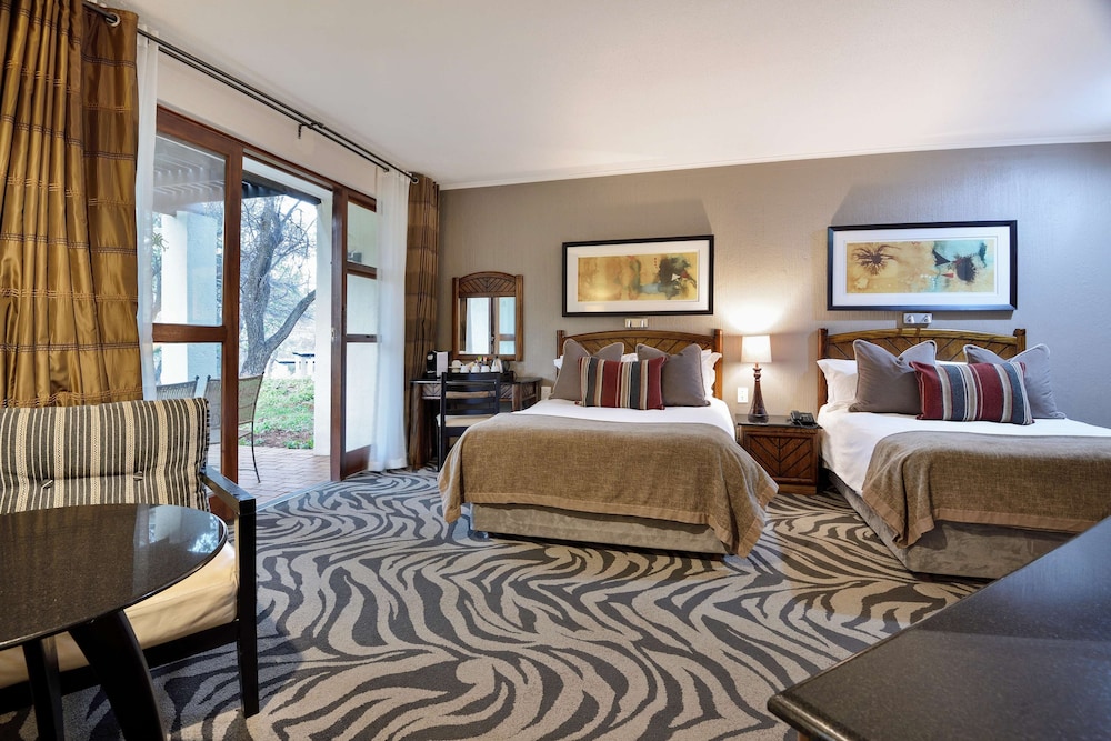 Executive Twin Room - Photo 2
