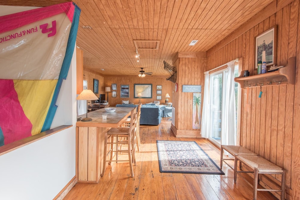 Family House, 4 Bedrooms, Ocean View, Sea Facing photo 3