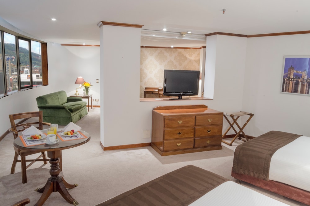Junior Twin Room - Photo 6