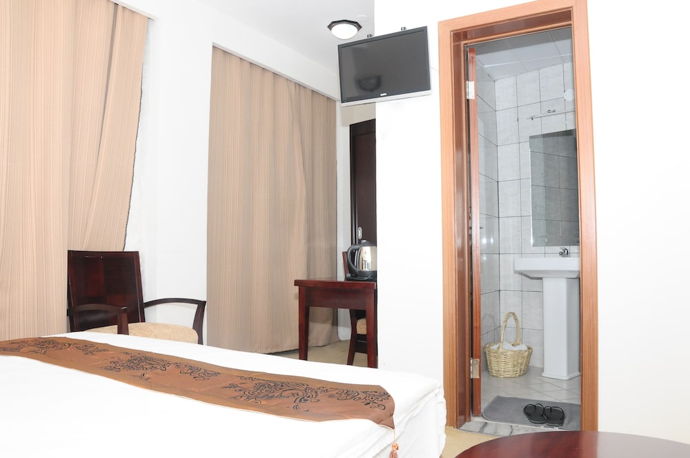 Standard Double Room photo 3