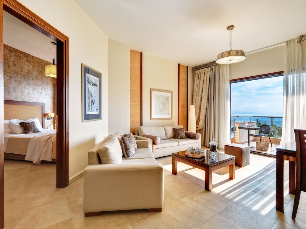 Suite, Beachfront (OLYMPIA) photo 1