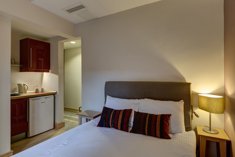 Double or Twin Room with Balcony photo 3