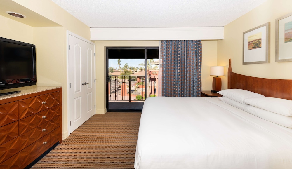 Suite, 1 Bedroom - Photo 2