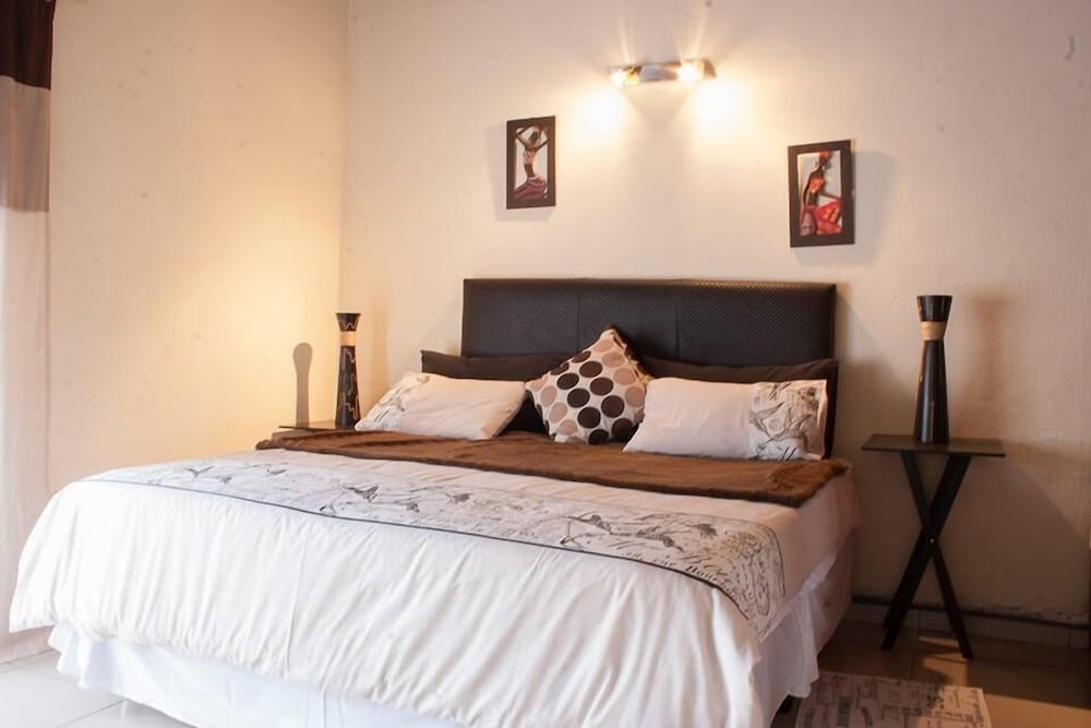 Classic Double Room (Brown) photo 3