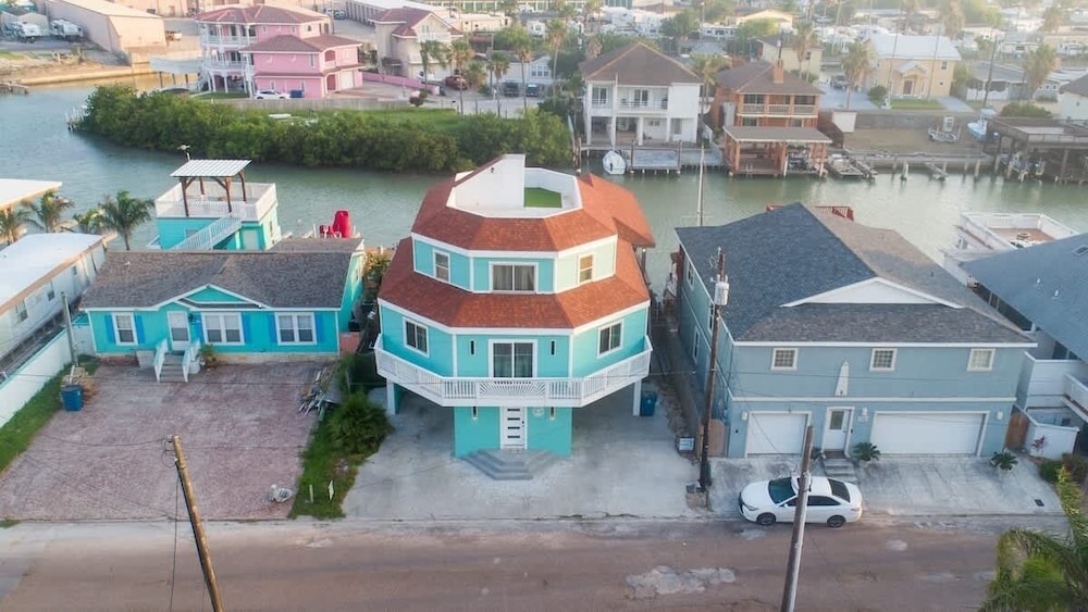 House, 4 Bedrooms
