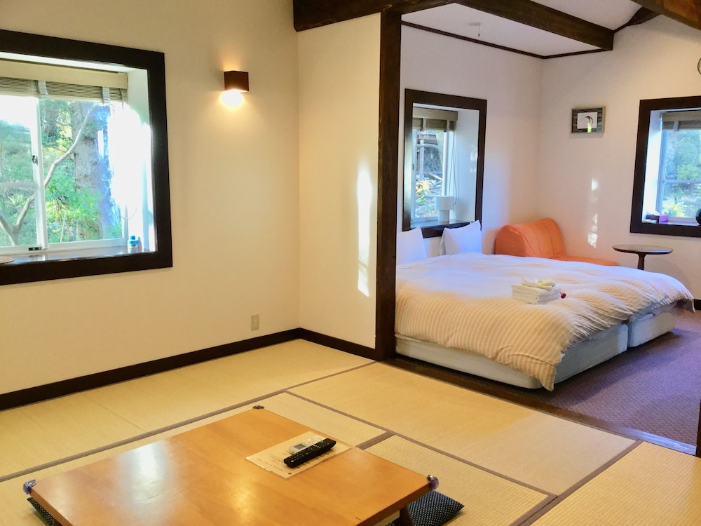 Deluxe Japanese Western Style Room, Pet Not Allowed photo 1