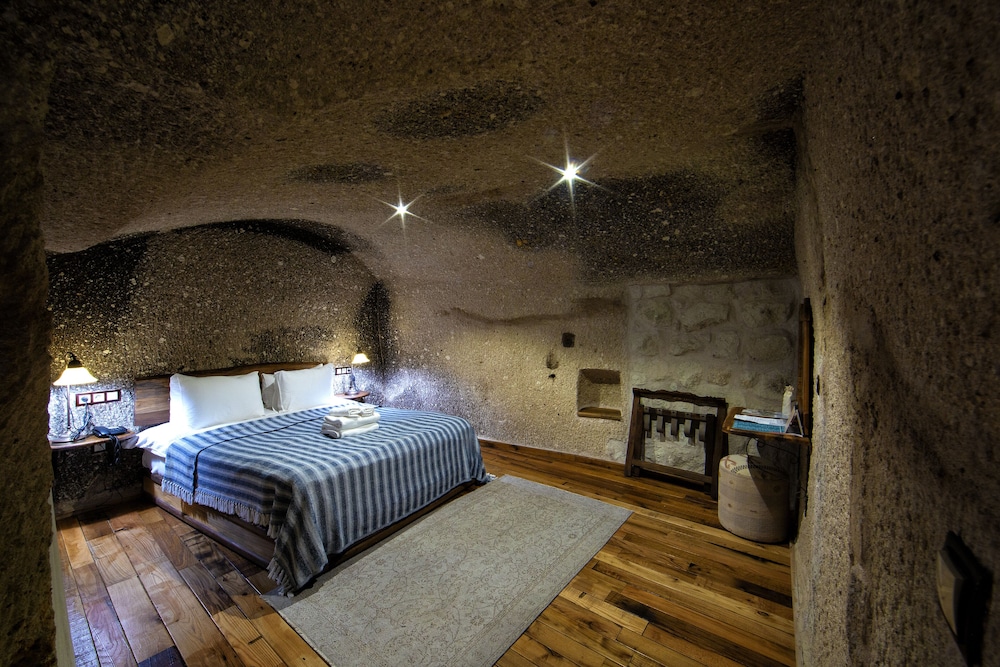King Suite - Photo 9
