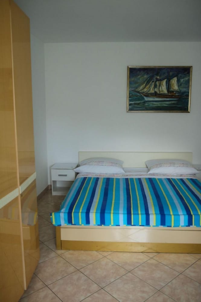 Apartment (Zdravko - 150 m from sandy beach - A3) photo 2