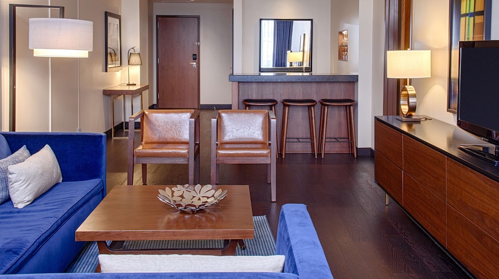 Park, Suite photo 1
