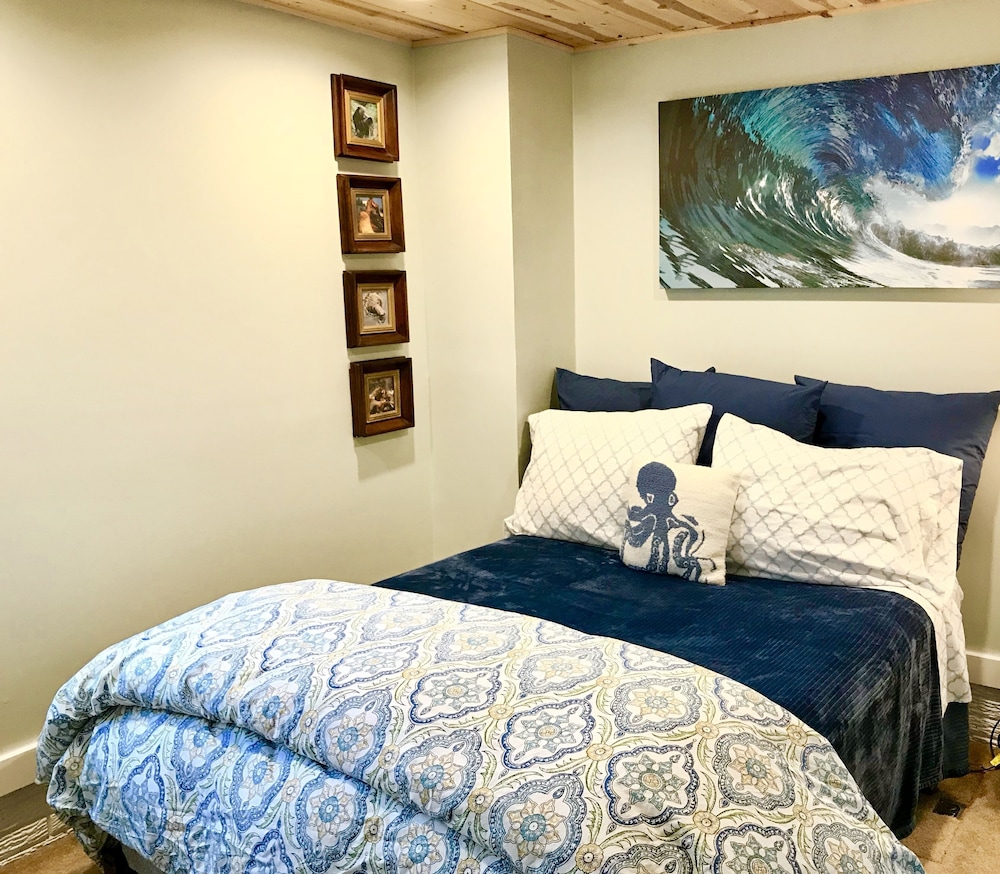 Comfort Room, 1 Double Bed (Shared Bath) photo 1