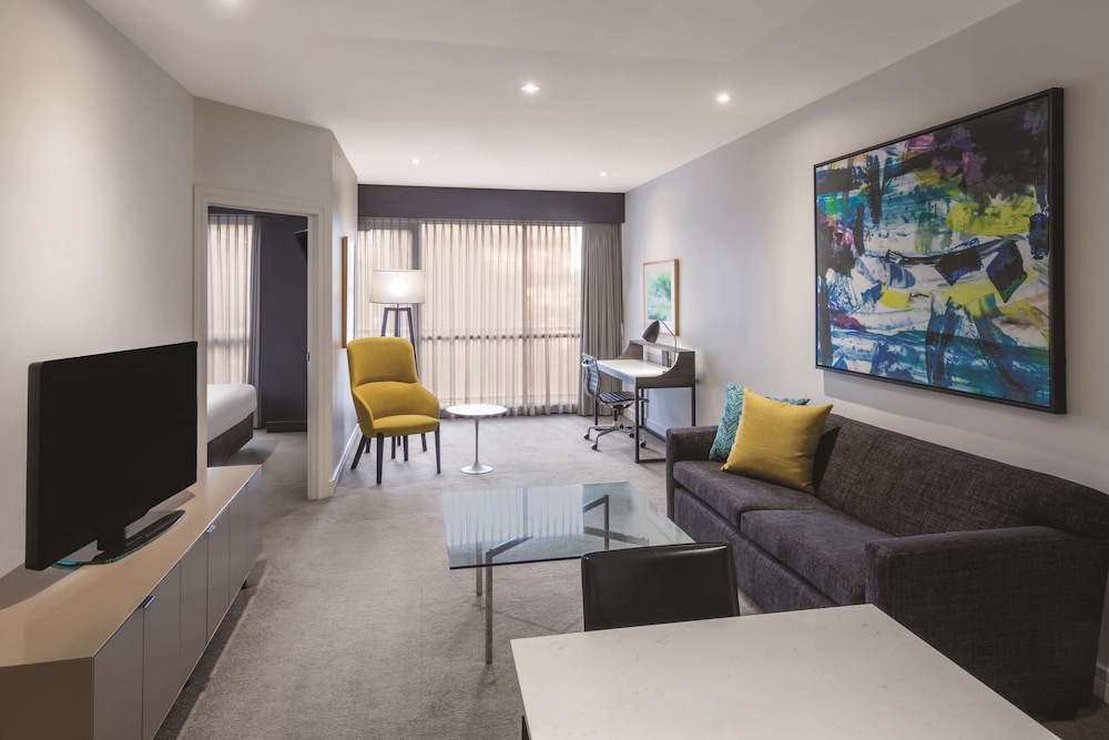 Premier Two Bedroom Apartment - Photo 3