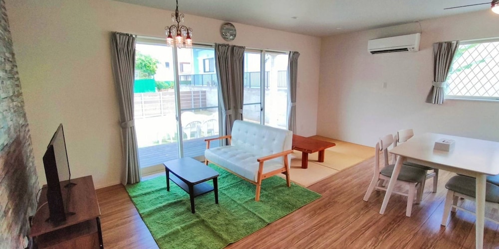 Private Villa (7 Guests) photo 2