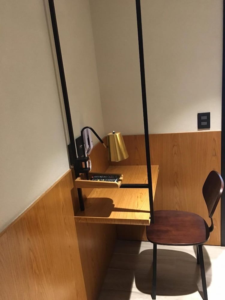 Room (3 Hours Of Daily Use With One Meal )
