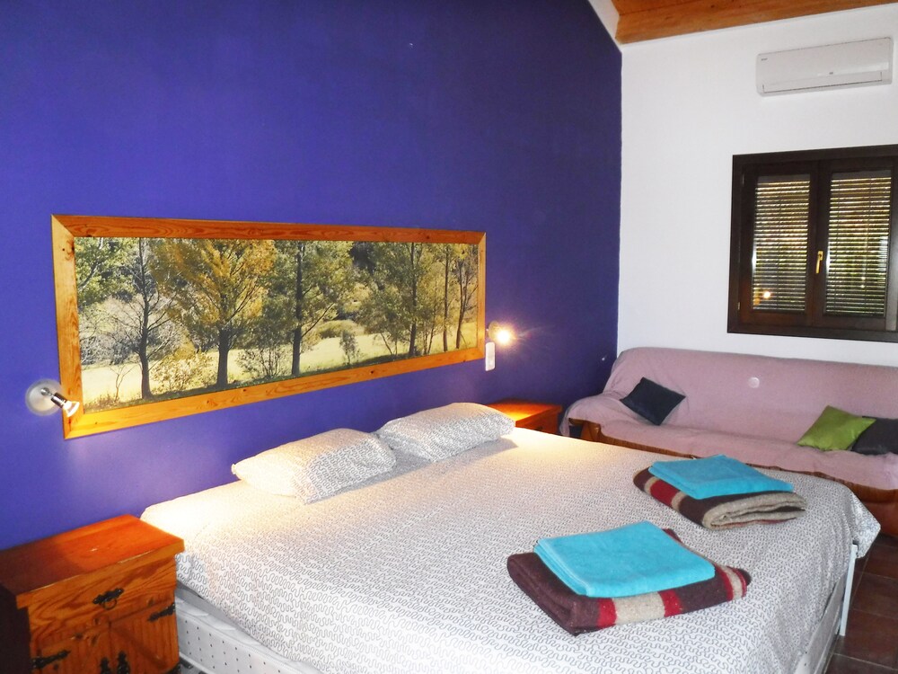 Twin Room, Private Bathroom (Alquezar) photo 2