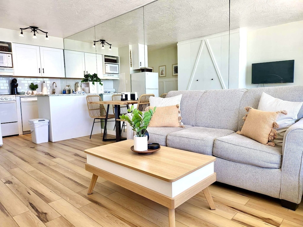 Studio, Ocean View, Beachfront (The Lookout) photo 1