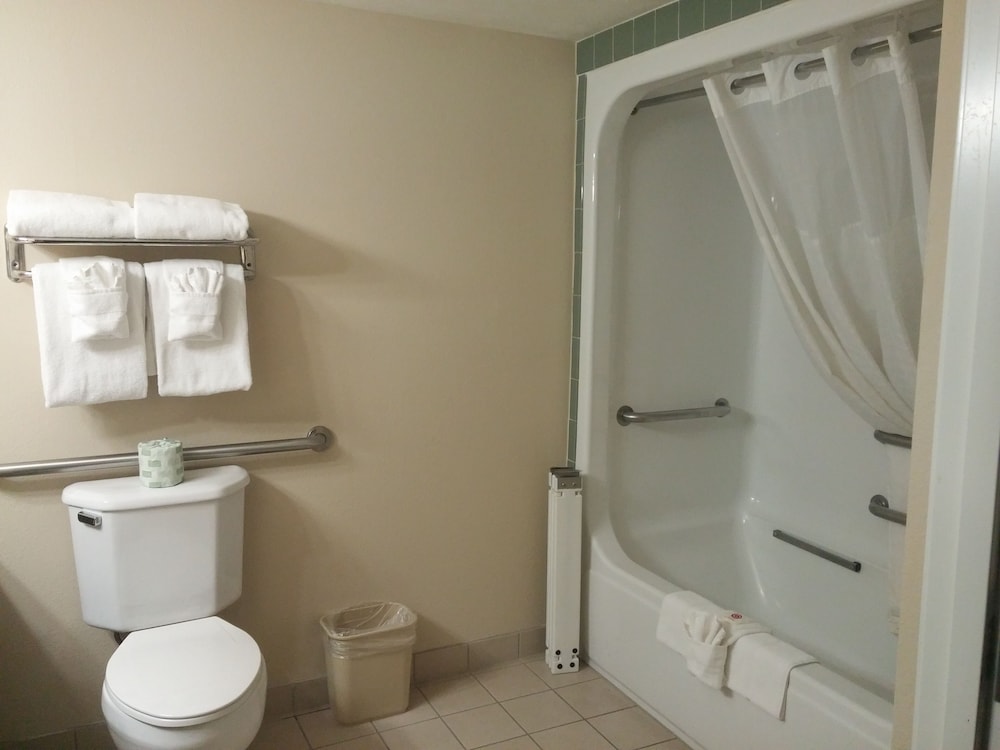 Suite, 2 Queen Beds, Accessible, Non Smoking - Photo 4