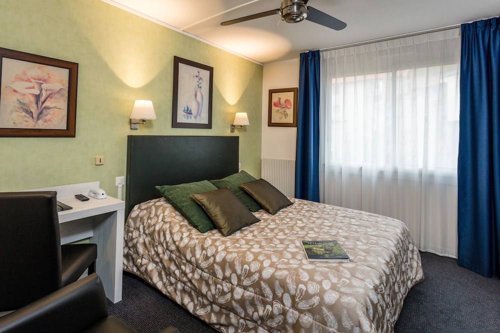 Standard Double Room (No Balcony)