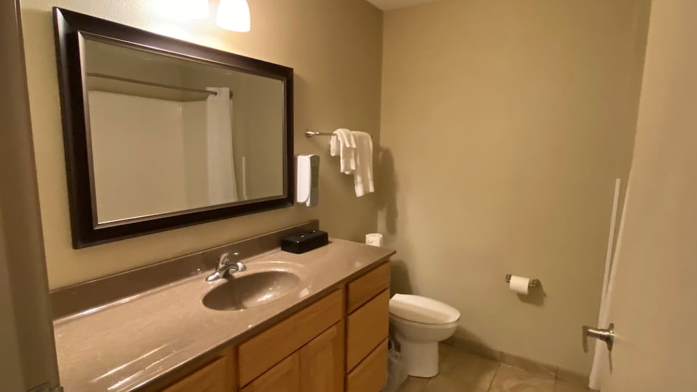 Room, 1 King Bed, Non Smoking (Efficiency) - Photo 2