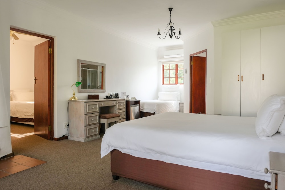 Double & 3 Single Beds Interleading Room