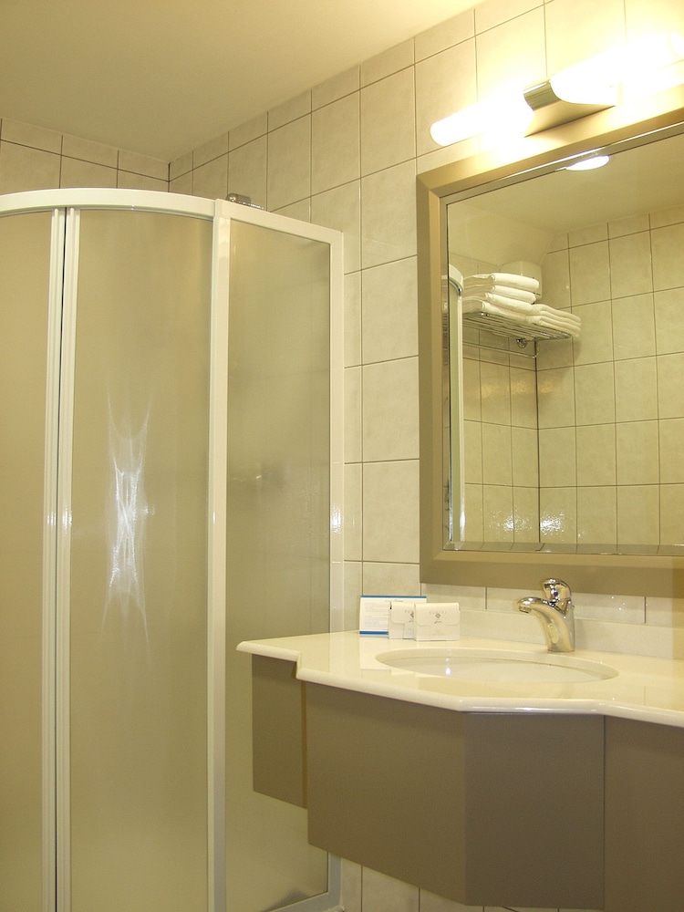 Superior Double or Twin Room, Balcony - Photo 15