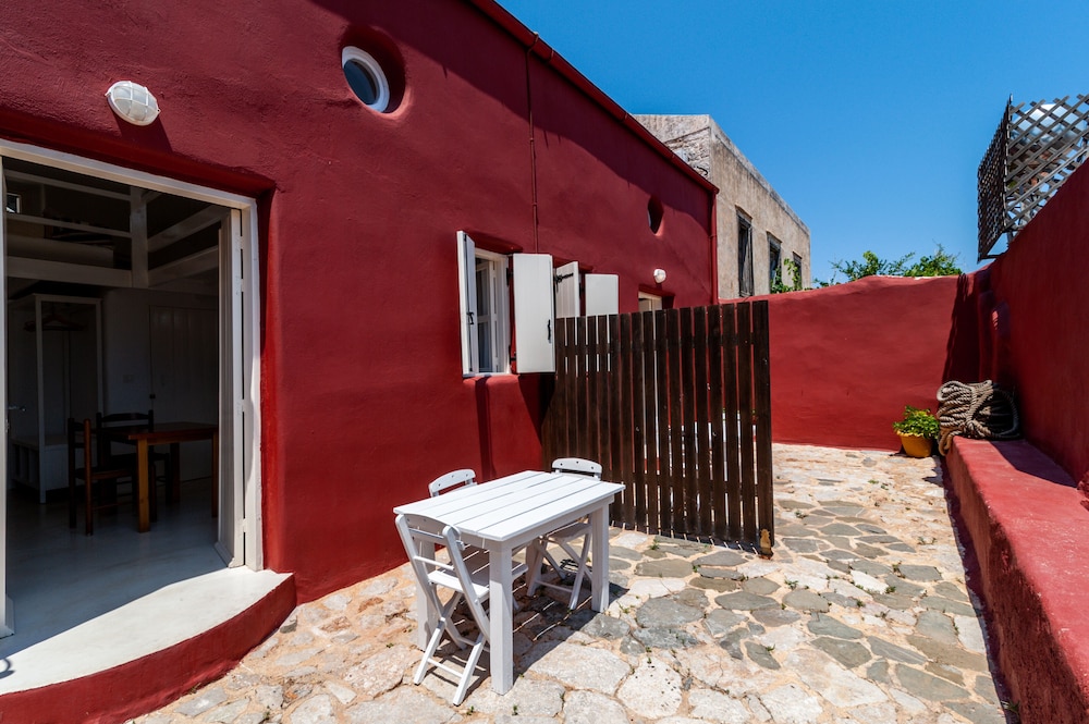 House - Photo 11