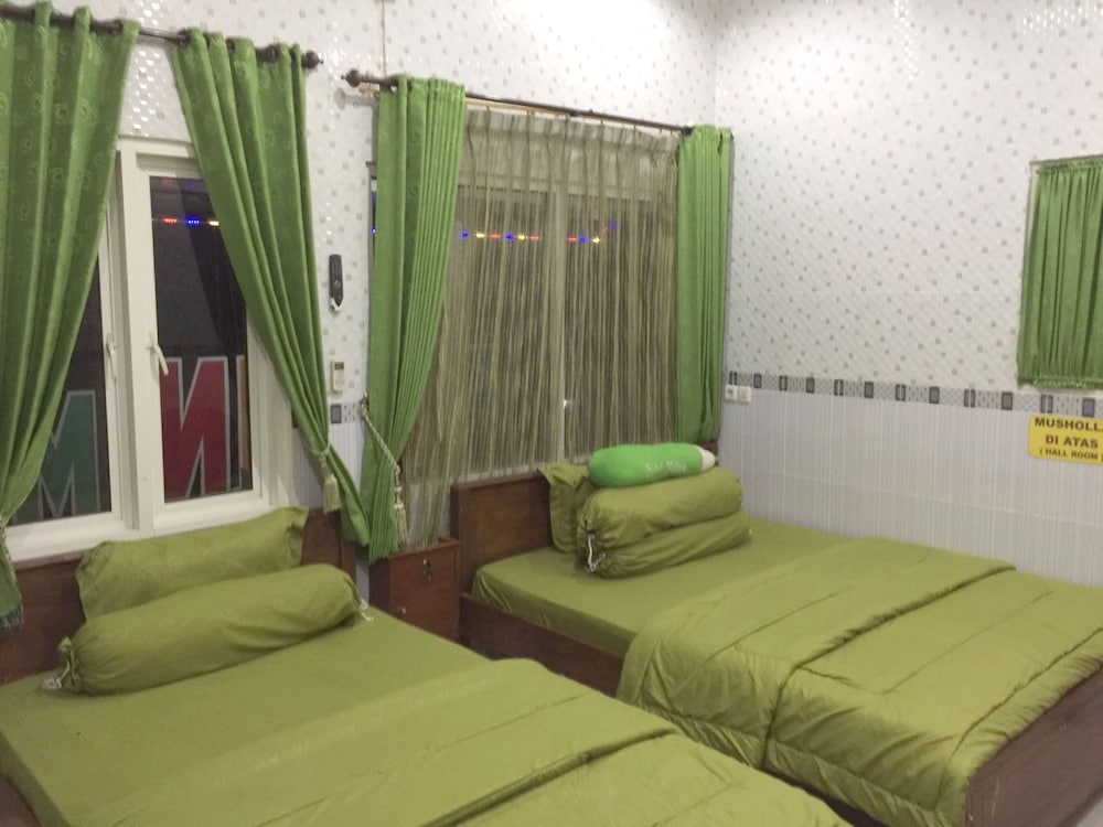 Deluxe Twin Room photo 3