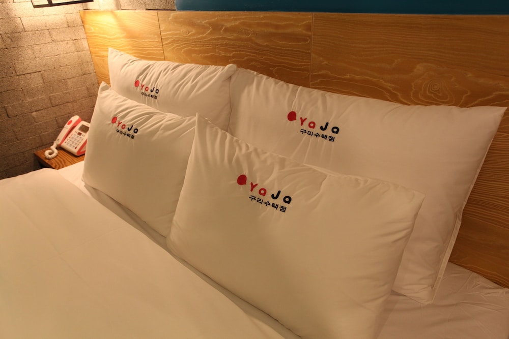 Standard Room (Check-in: Mon-Thu 6 PM, Fri-Sun 9 PM) photo 3