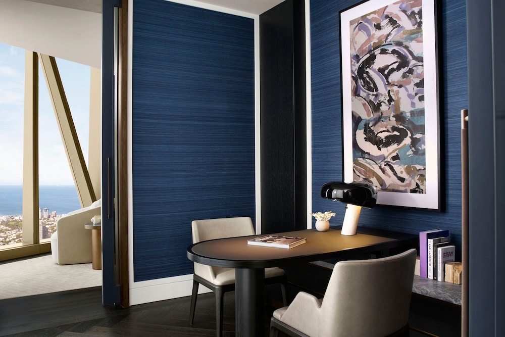 1 Bedroom King Suite with Bay Views