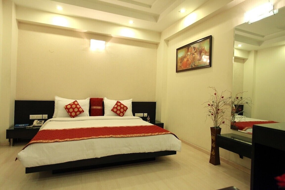 Deluxe Room - Photo 16